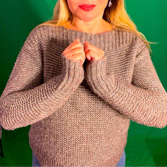 Tommy Bahama Grey with Golden Sparkles Modern Chic Cozy Sweater for Any Occasion - Picture 11 of 12
